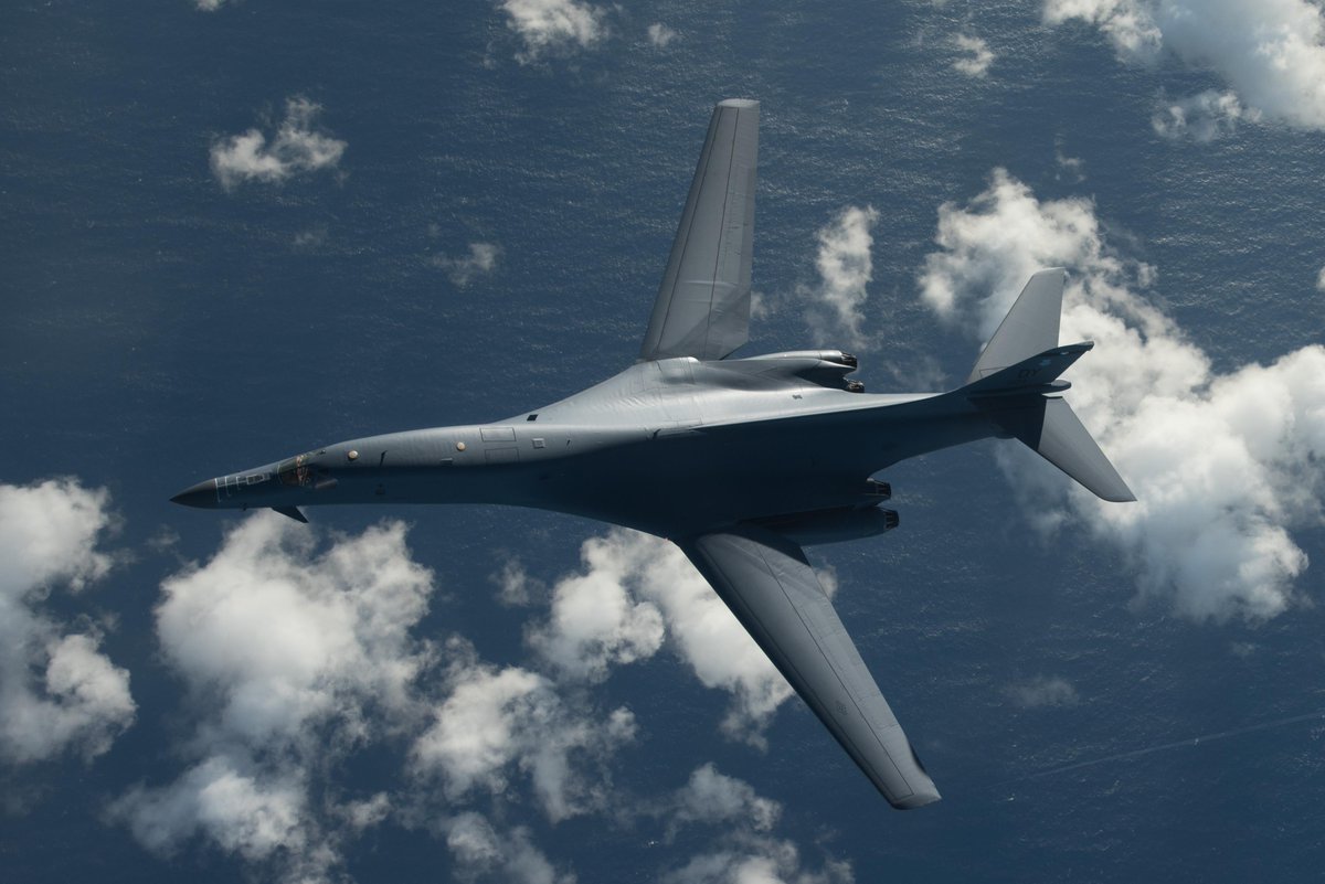 Стратегічні бомбардувальники B-1 Lancer цілодобово знаходяться в Тихоокеанському регіоні, готові утримати Північну Корею або будь-якого іншого агресора