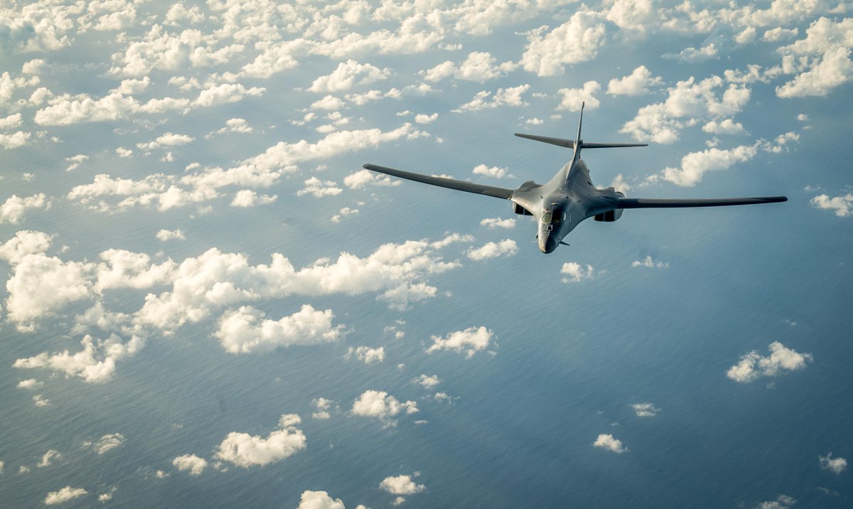 Стратегічні бомбардувальники B-1 Lancer цілодобово знаходяться в Тихоокеанському регіоні, готові утримати Північну Корею або будь-якого іншого агресора