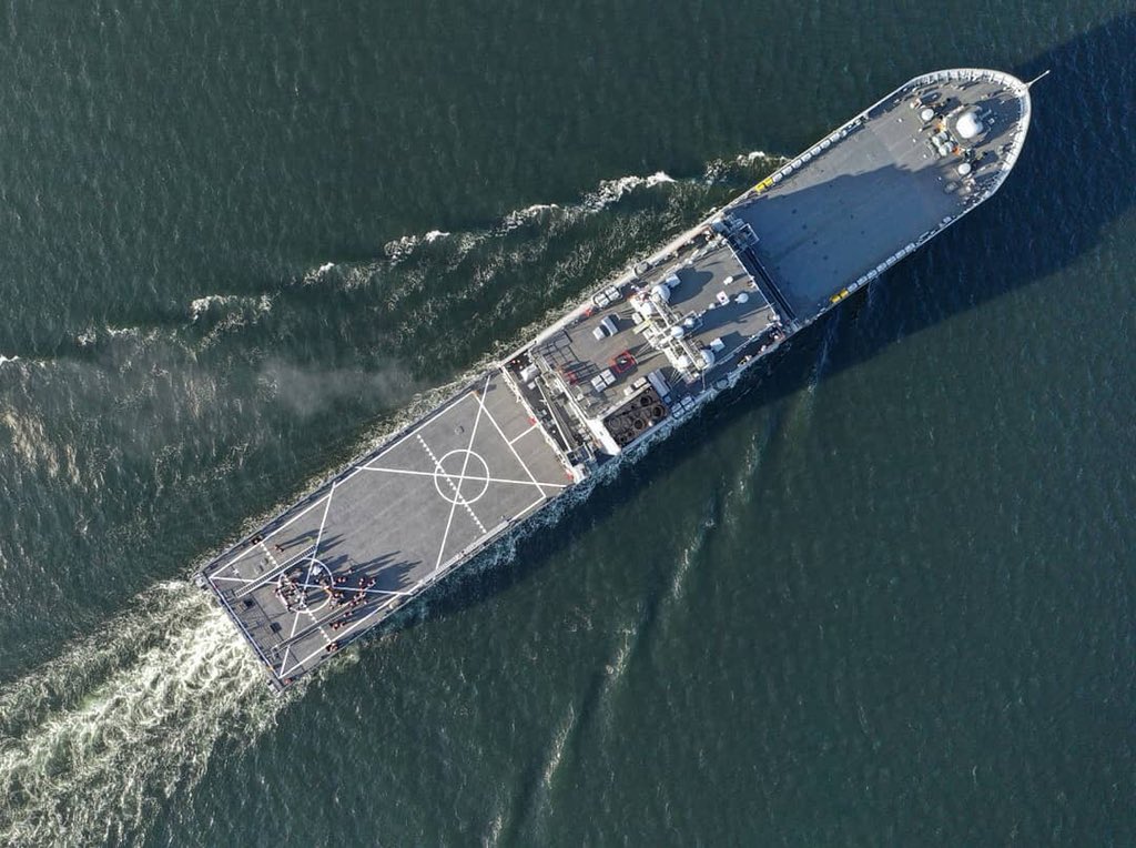 Three Korean warships from the Republic of Korea Navy are in RussiaRussia. Destroyer 'Dae Jo Yeong'and landing ships ' Cheon Wang Bong' and 'Chul Bong' pulled into Vladivostok on Monday for a goodwill visit hosted by Russian Navy. 