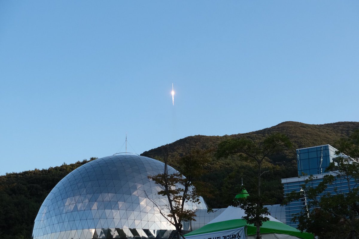 View from the Naro space center as South Korea's first fully domestically produced space launch rocket took off moments ago. It's still on its way carrying a dummy satellite into orbit