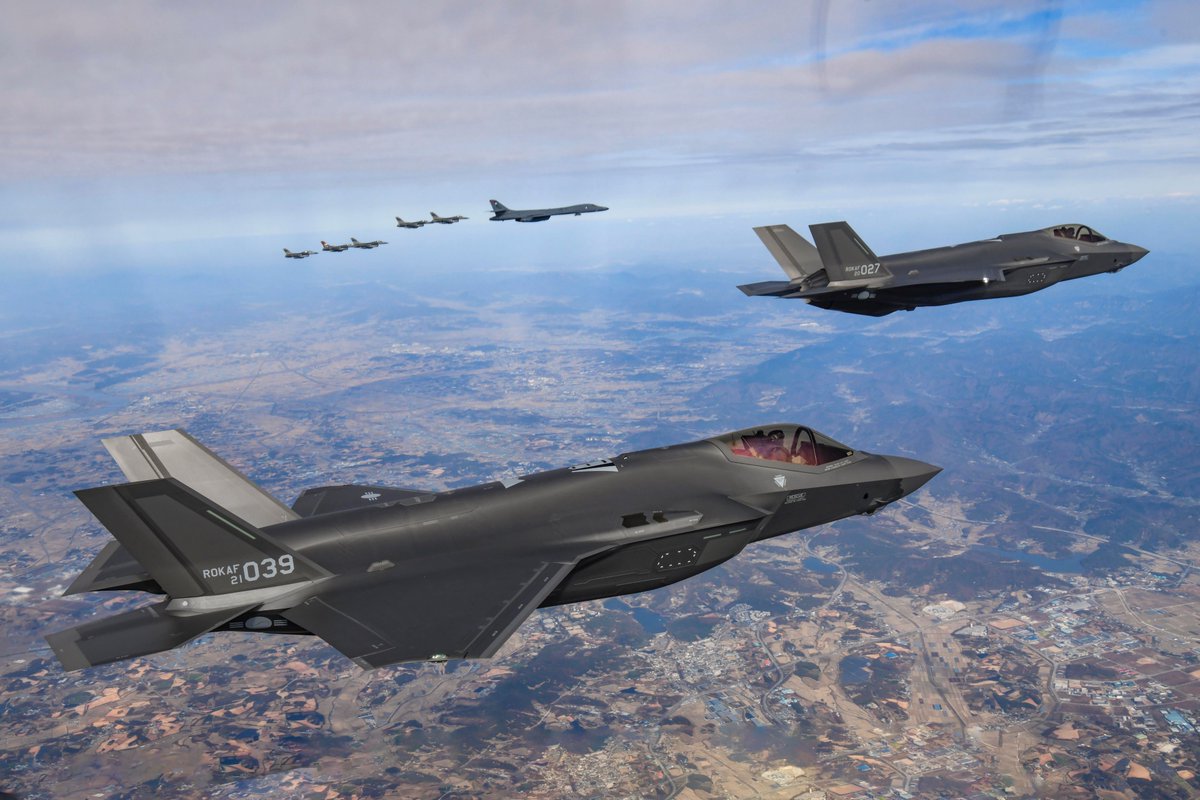 PHOTOS: South Korean F-35 jets and U.S. F-16s flying in formation.  Source: JCS