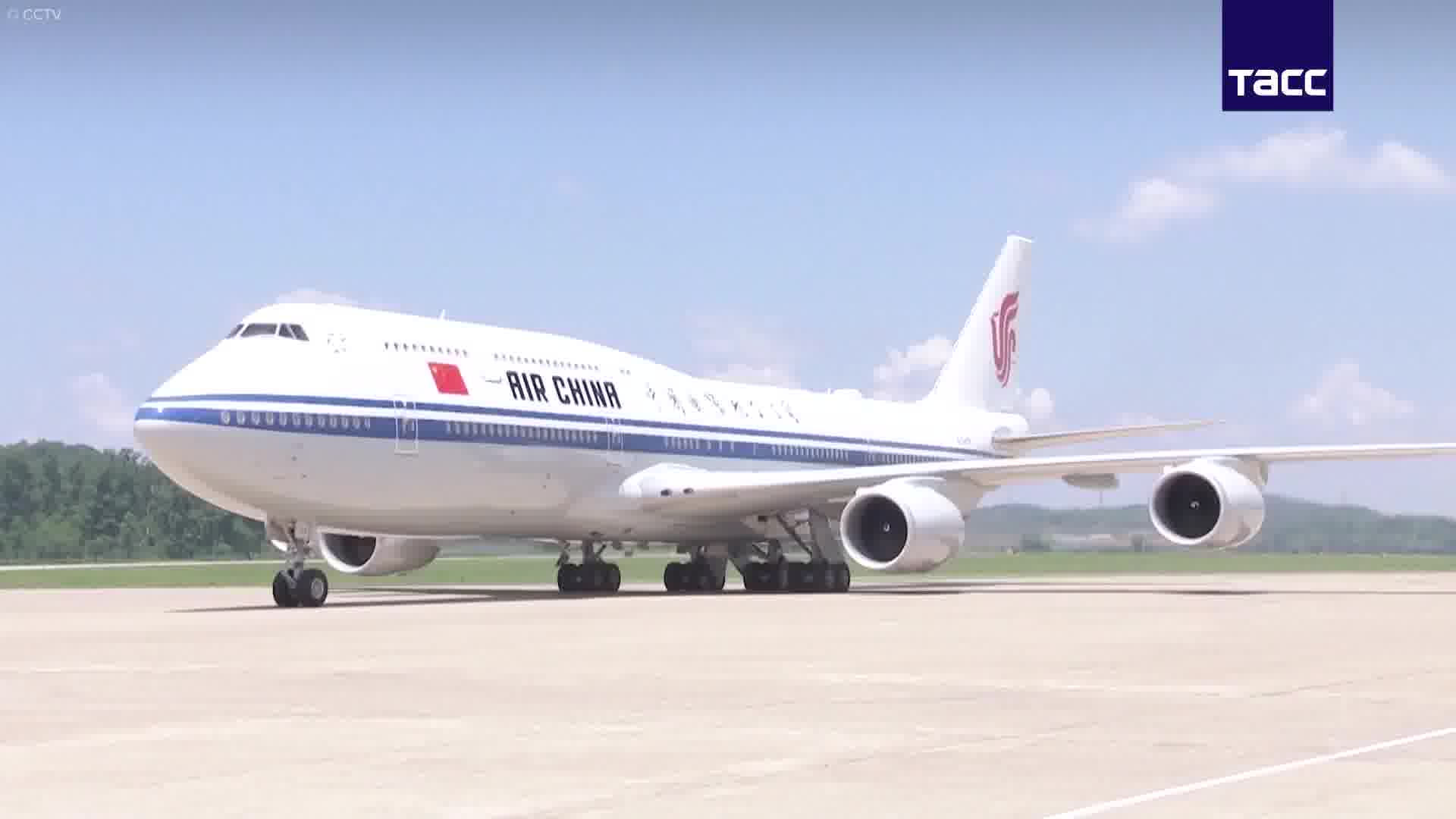 Xi Jinping arrived in the DPRK on a state visit