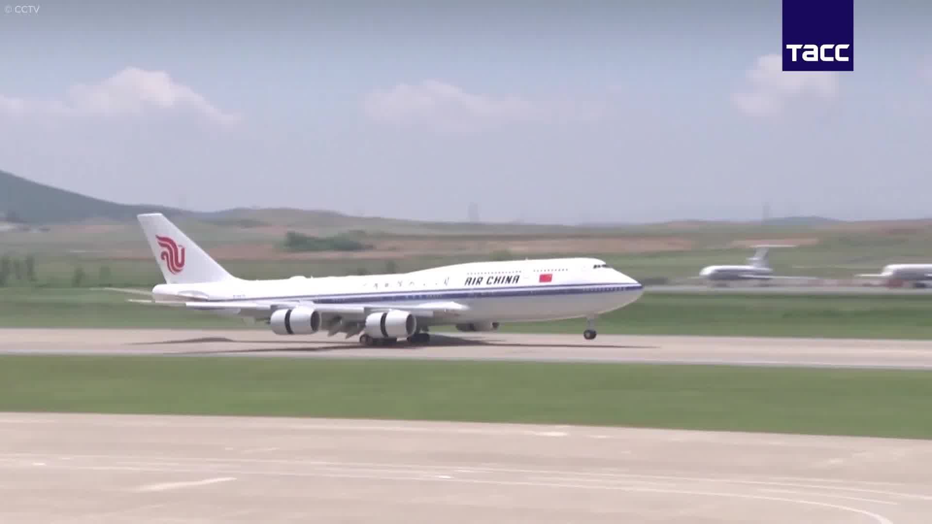 Xi Jinping arrived in the DPRK on a state visit